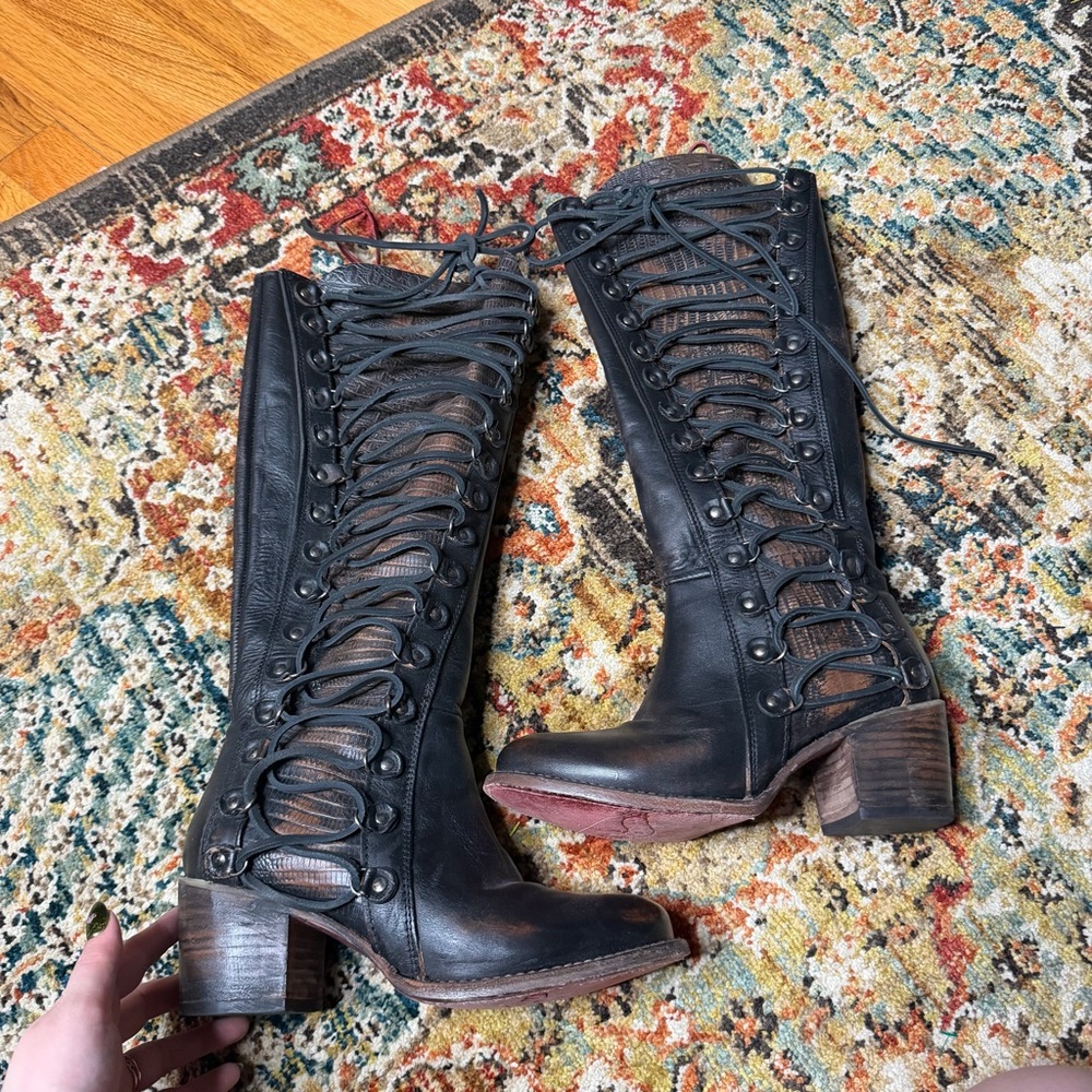 Freebird chapelle boots